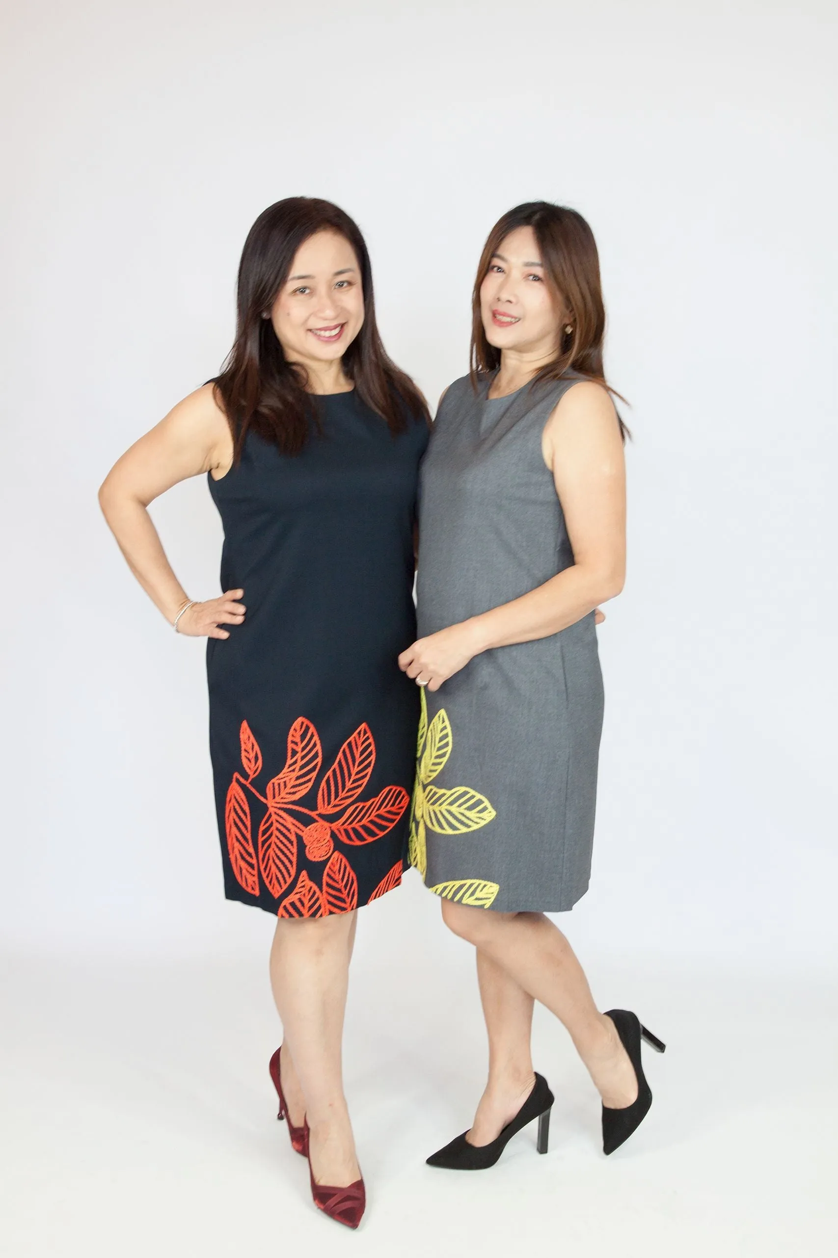 Bold Leaf Print Sleeveless Dress