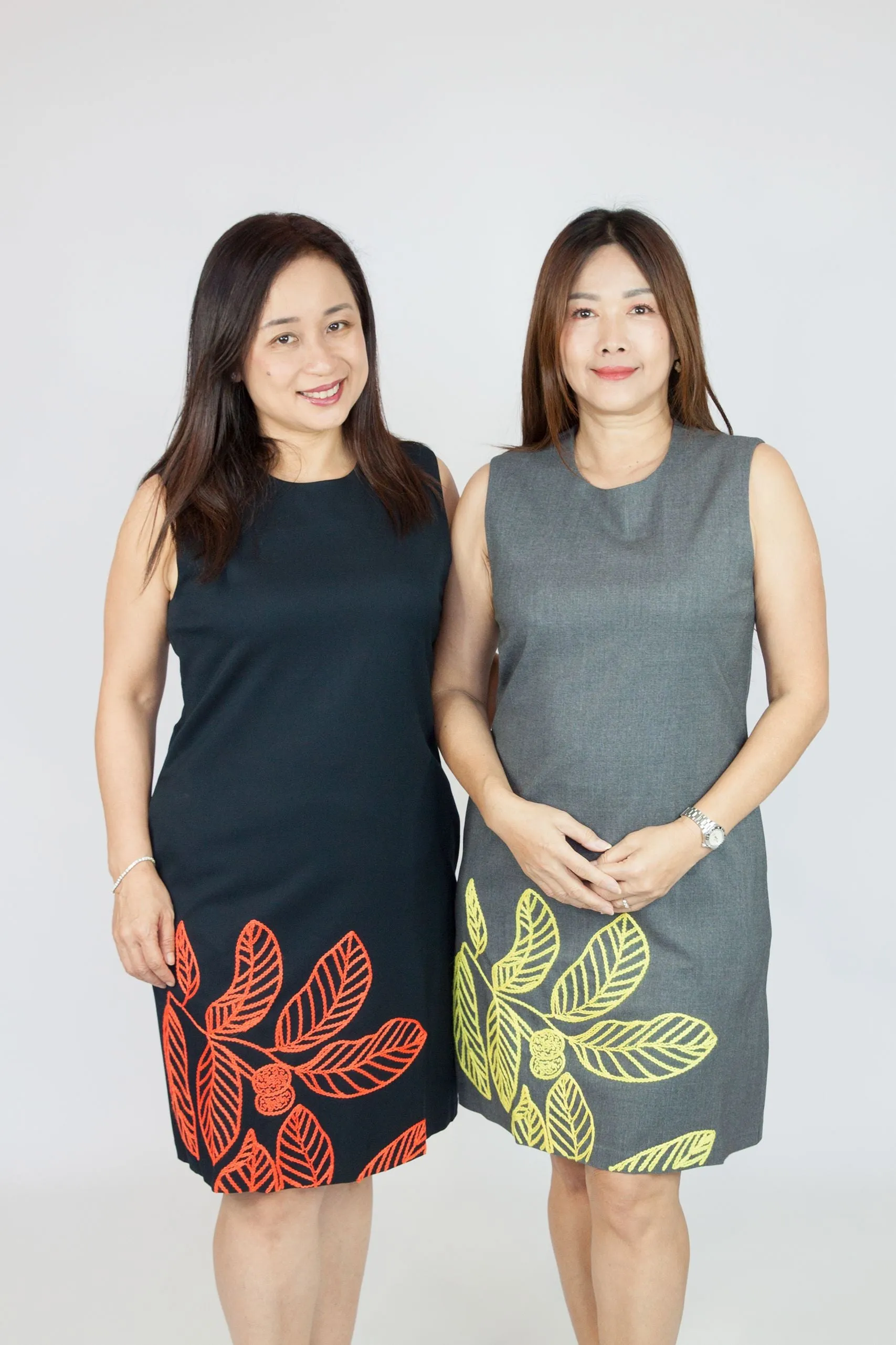 Bold Leaf Print Sleeveless Dress