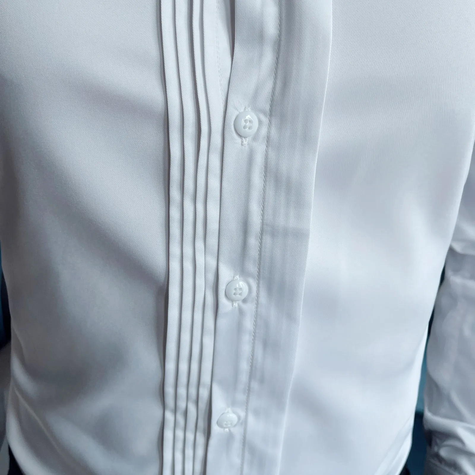 Simple Middle Chest Fold Design Slim Fit Shirt